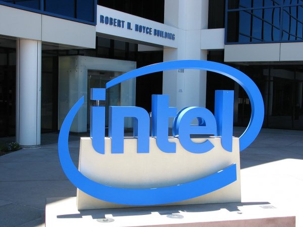 В 2021 году Intel перейдет на 7-нм техпроцесс