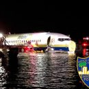Летевший из Гуантанамо пассажирский Boeing съехал в реку во Флориде