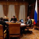 Медведев обвинил чиновников в разгильдяйстве при выполнении поручений президента и кабмина Медведев обвинил чиновников в разгильдяйстве при выполнении поручений президента и кабмина